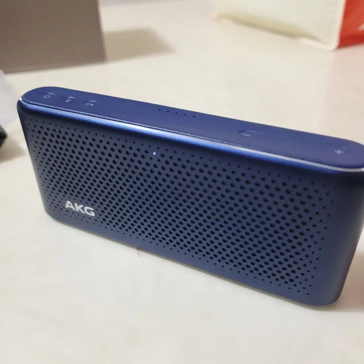 AKG S30 블루투스 스피커 / Bluetooth speaker